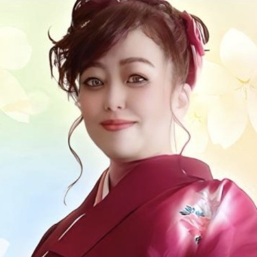 月星紫（ゆかり）先生