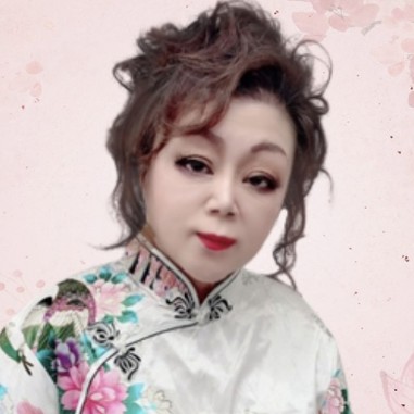 篠宮麗華（シノミヤレイカ）先生